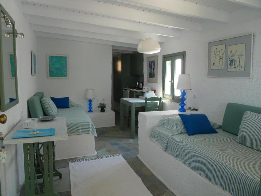 Niriides Resort Gythio Zimmer foto